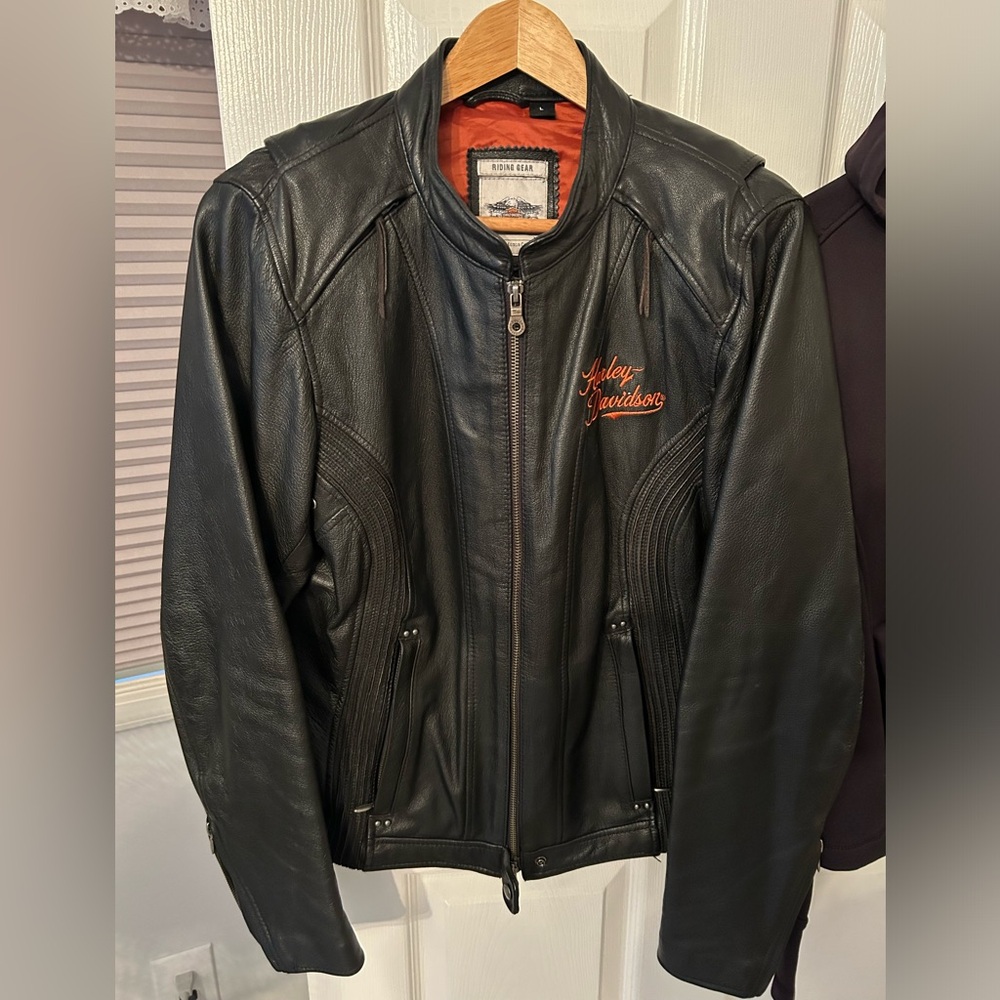 Women’s Harley Davidson leather jacket with zip out hooded liner